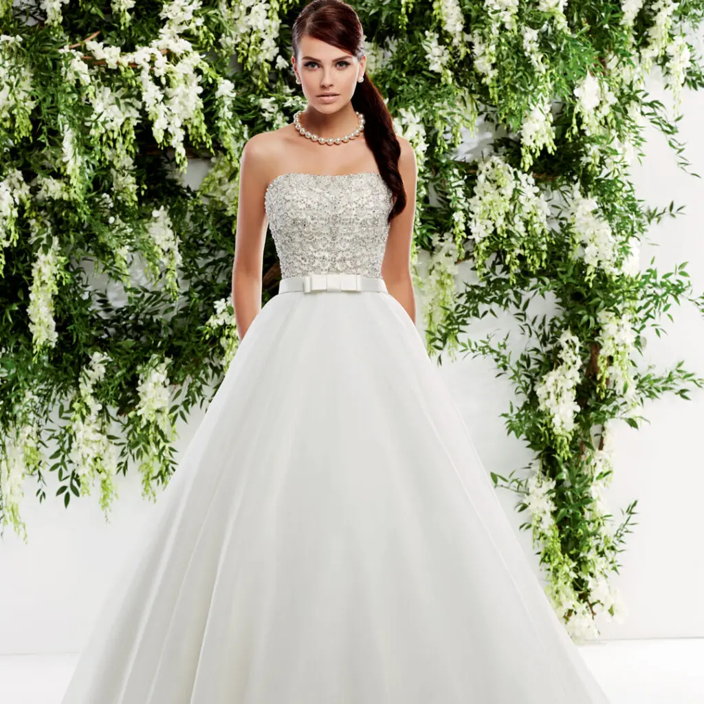 大國魂神社 結婚式 ウェディングドレスレンタル - ミスサブリナ表参道