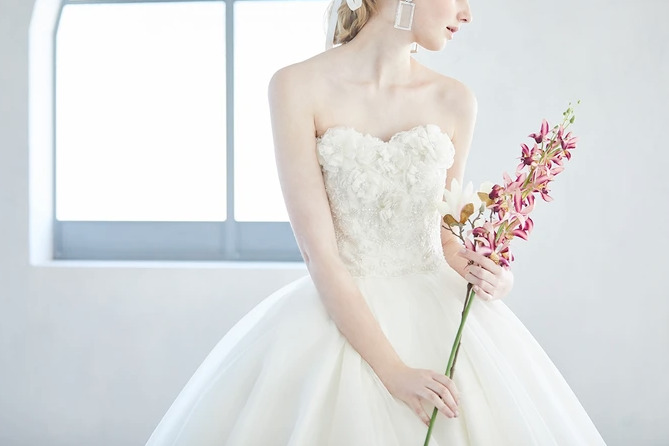 パリウェディングフォトのドレス選び