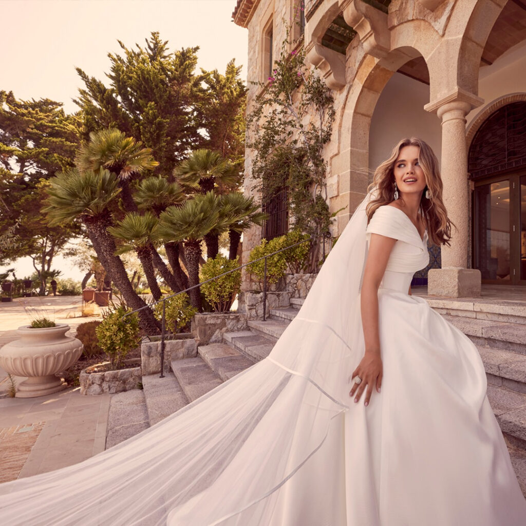 海外フォトウェディング ドレスの準備とお得なレンタルプラン-表参道駅徒歩5分