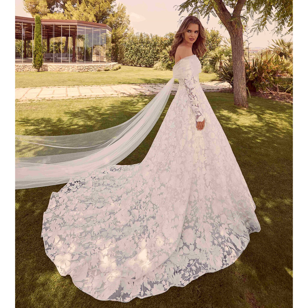 海外フォトウェディング ドレスの準備とお得なレンタルプラン-表参道駅徒歩5分